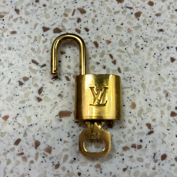 Louis Vuitton Travel Bag Sirius 55 Brown Monogram with Lock & Key - Picture 11 of 15